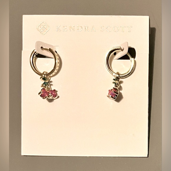 NWT! KENDRA SCOTT REMOVABLE CHARM 🍒 EARRINGS! 14K/ RARE KYOCERA OPAL! CELEB FAV! - Picture 5 of 6